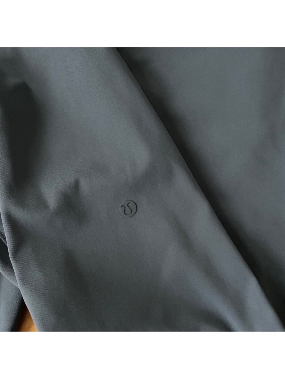Lululemon Stretch High-Rise Pant 7/8 Length Soft Luxtreme
Fabric Size 6 - Picture 9 of 11
